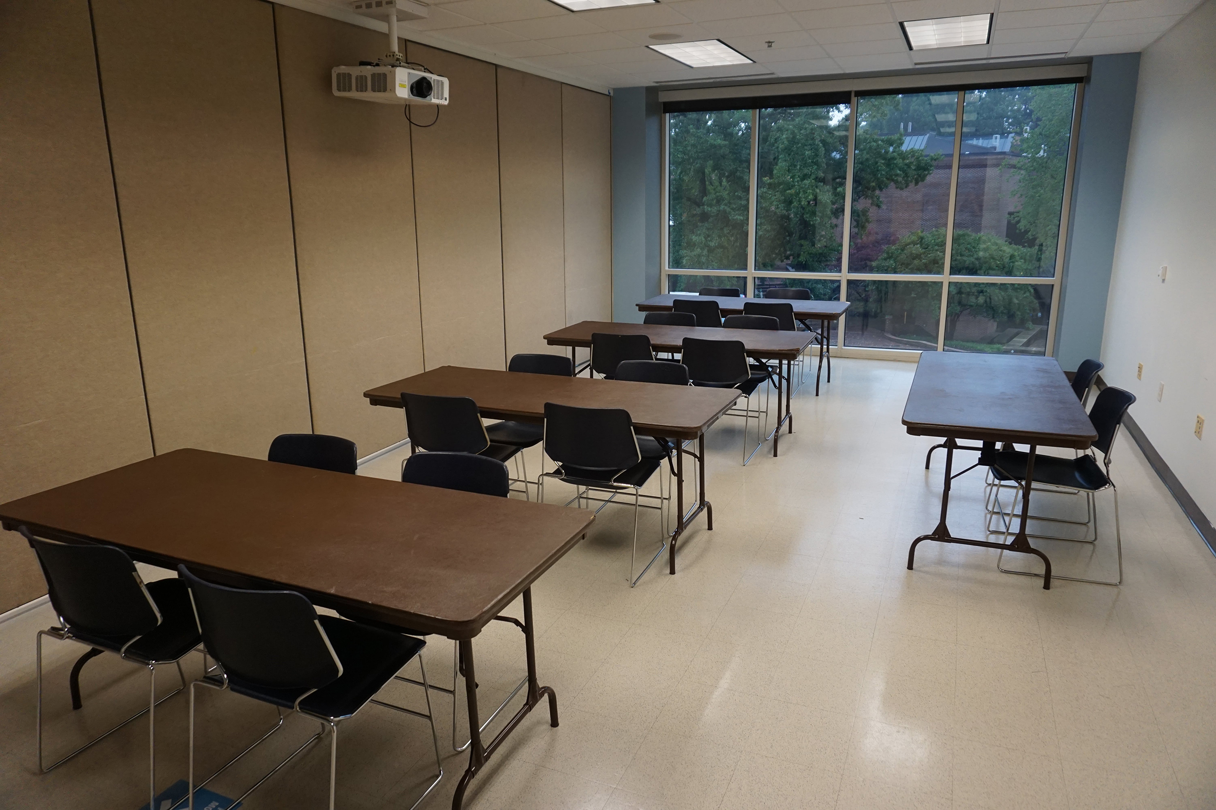 Photo of Workshop type setup.